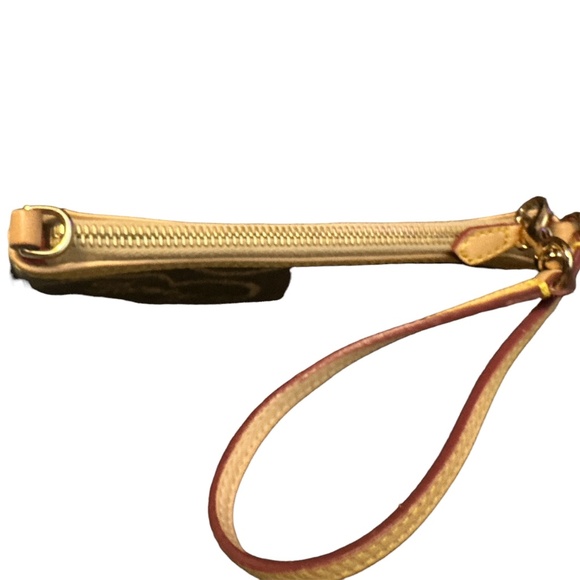 Dooney & Bourke Wristlet Vera Bradley Wallet 3 Bundle - Picture 13 of 13